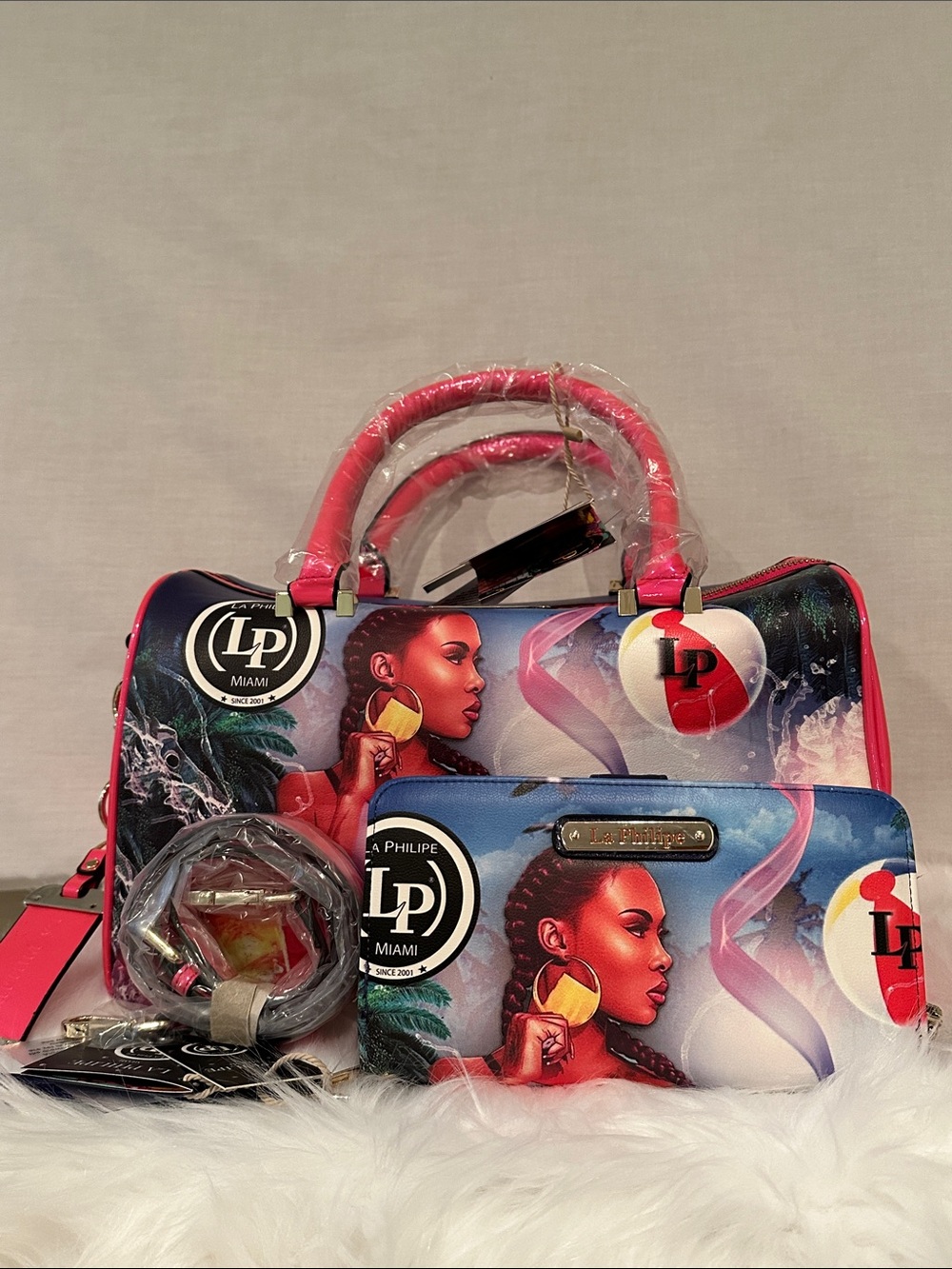 La Philipe Miami Satchel Pink Graphic Dome with Wristlet Wallet NWT’s